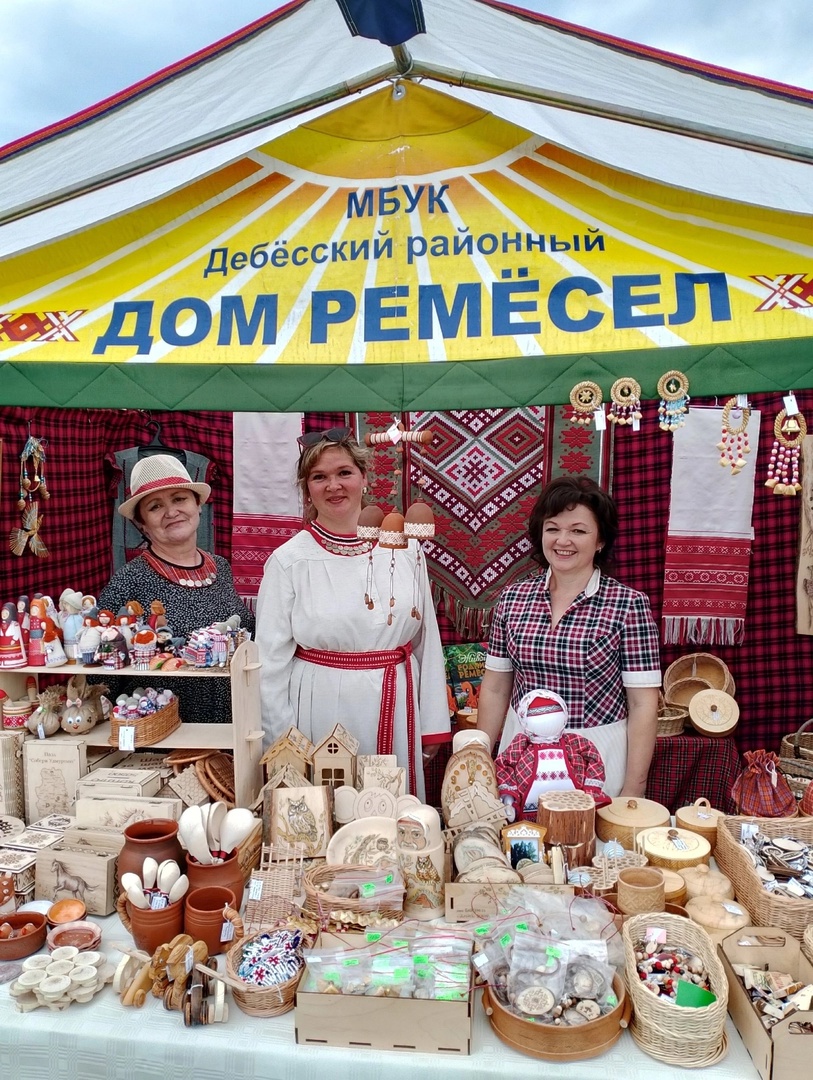 Республиканский праздник «Гербер» — Сайт Дебёсского районного Дома ремёсел